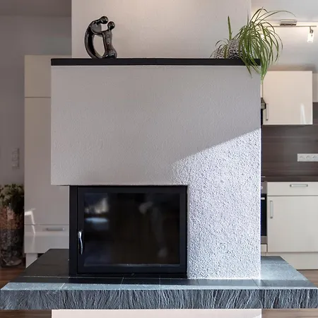 Waldhart Apartment *