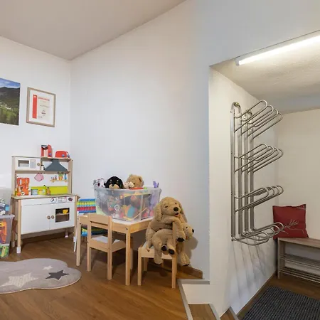 Waldhart Apartment *